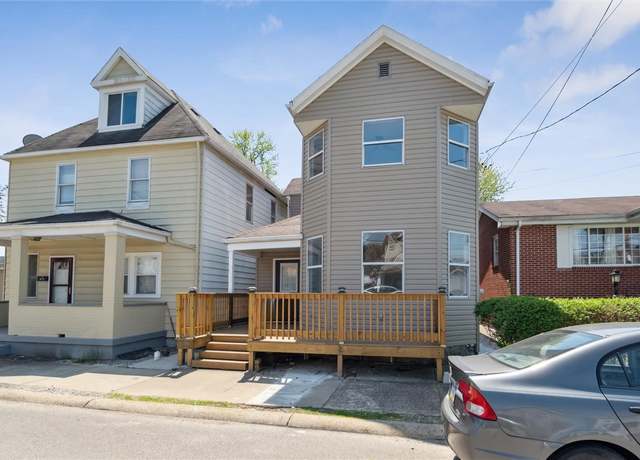Property at 1022 2nd Ave, Coraopolis, PA 15108, 3 beds, 2 baths