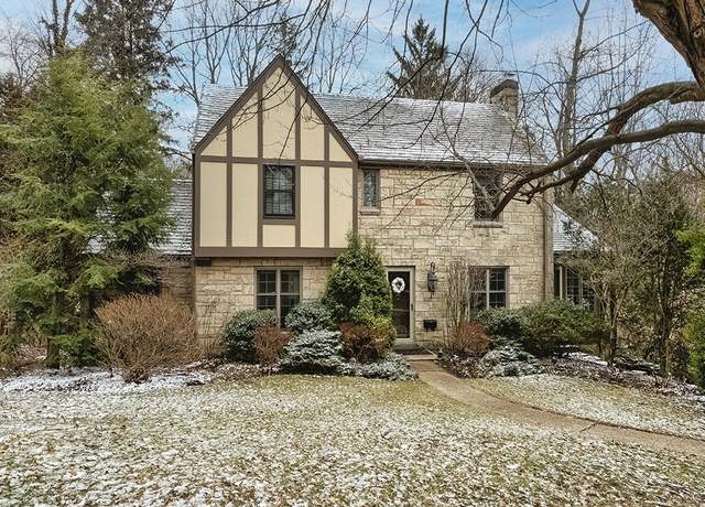 Property at 16 Woodland Dr, Mt. Lebanon, PA 15228, 4 beds, 3.5 baths