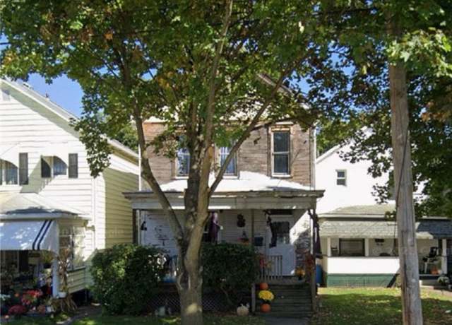 Property at 219 Sherman Ave, Vandergrift - Wml, PA 15690, 4 beds, 1.5 baths