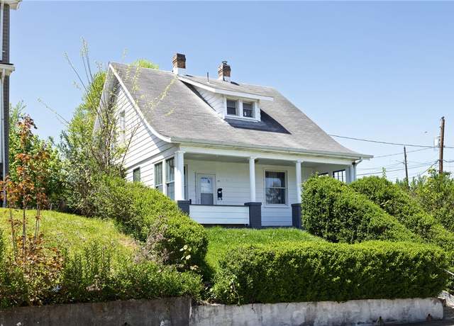 Property at 649 S 14th St, Monessen, PA 15062, 4 beds, 1 bath