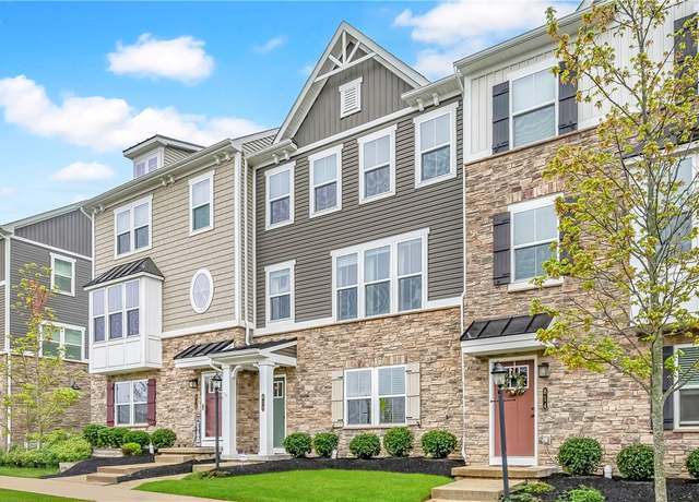 Property at 816 Theda Dori St, Cranberry Twp, PA 16066, 3 beds, 2.5 baths