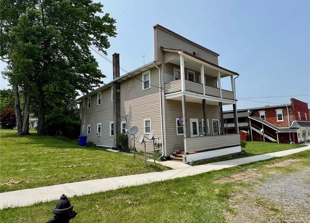 Property at 37 Lake St, Stoneboro, PA 16153, 6 beds, 3.5 baths