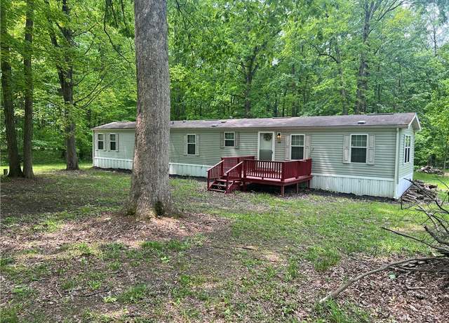 Property at 8487 Martin Dr, Shenango-cra, PA 16134, 3 beds, 2 baths