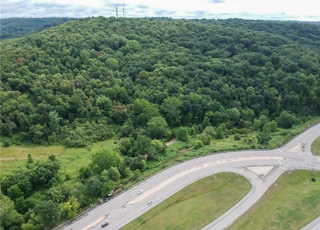 Property at 1024 Creekside Ln, Ohio Twp, PA 15237