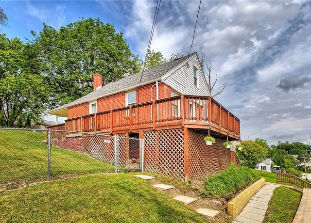Property at 224 S Lincoln Ave, Hempfield Twp - Wml, PA 15601, 3 beds, 1.5 baths