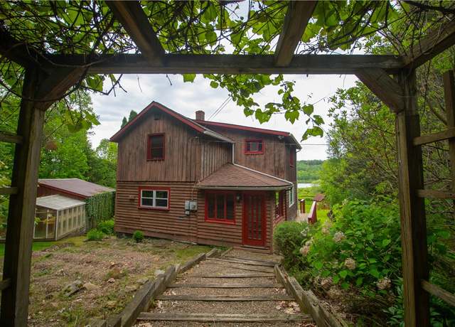 Property at 55 Elm Street Ext, Stoneboro, PA 16053, 3 beds, 1 bath