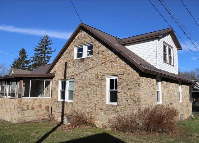 Property at 873 Nature Run Rd, Ligonier Twp, PA 15658, 3 beds, 1 bath