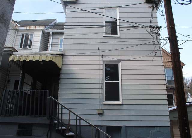 Property at 577 Linden Way, Donora, PA 15033, 2 beds, 1 bath