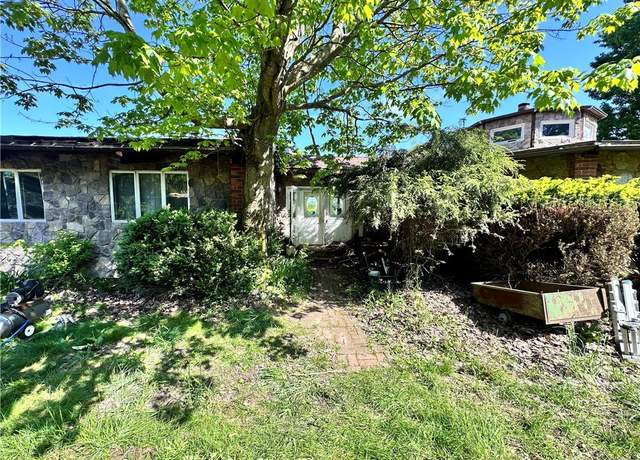 Property at 127 Pax View Hills Ln, Unity  Twp, PA 15650, 4 beds, 2.5 baths