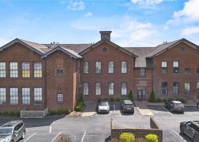 Property at 10 Walnut St #5, Emsworth, PA 15202, 2 beds, 2 baths