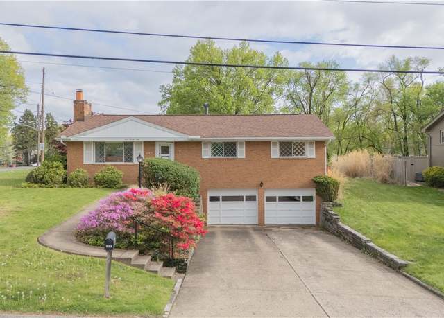 Property at 121 Pilgrim Dr, Leet Twp, PA 15143, 3 beds, 1.5 baths
