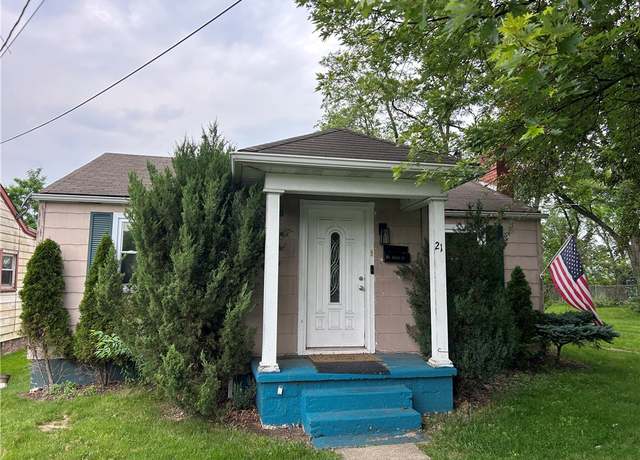 Property at 21 John St, Scott Twp - Sal, PA 15106, 2 beds, 1.5 baths
