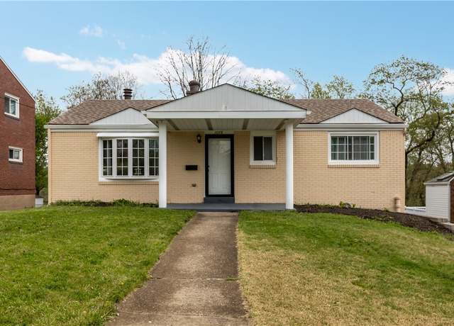 Property at 1028 Roseanne Ave, Banksville/westwood, PA 15216, 3 beds, 2 baths
