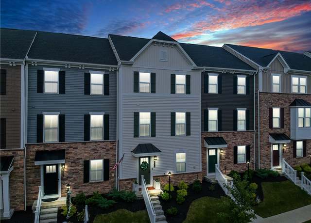 Property at 493 Nolan Cir, Cranberry Twp, PA 16066, 3 beds, 2.5 baths