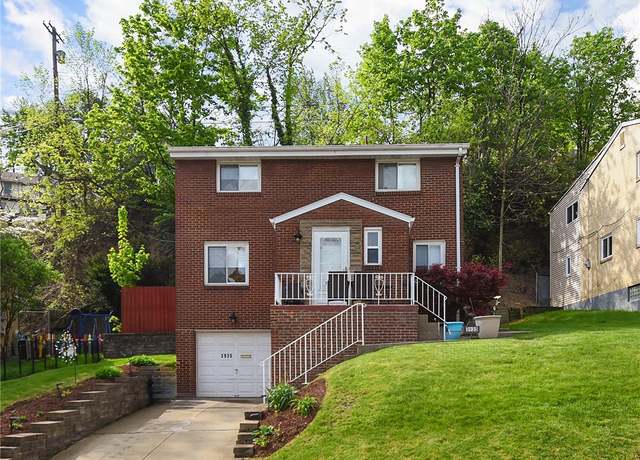 Property at 3935 Boulevard Dr, Squirrel Hill, PA 15217, 3 beds, 1.5 baths