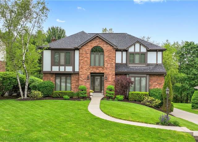 Property at 304 Diana Dr, Robinson Twp - Nwa, PA 15136, 3 beds, 3.5 baths