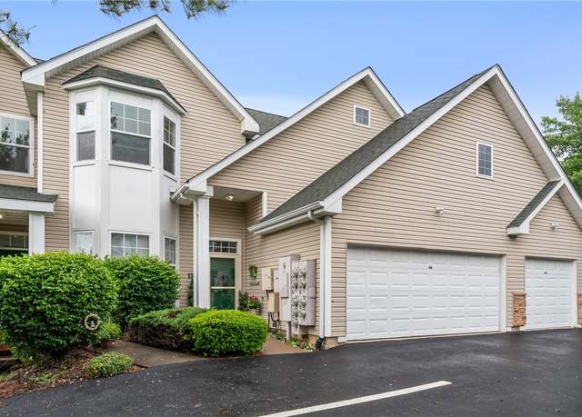 Property at 832 Eagle Pointe Dr, Cecil, PA 15317, 2 beds, 2 baths