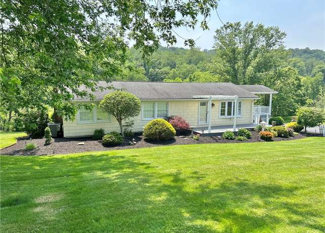 Property at 71 Armstrong Dr, Canton Twp, PA 15301, 3 beds, 1.5 baths