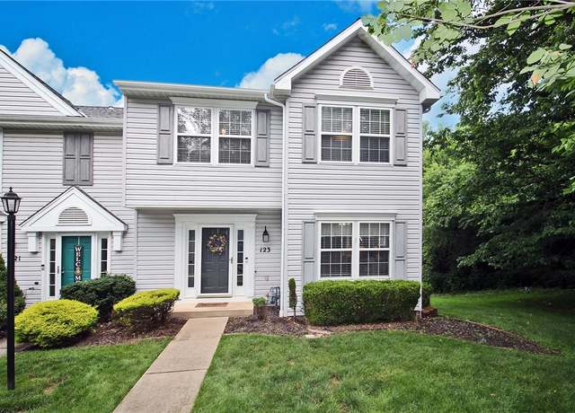 Property at 123 Coachside Dr, Canonsburg, PA 15317, 3 beds, 2.5 baths