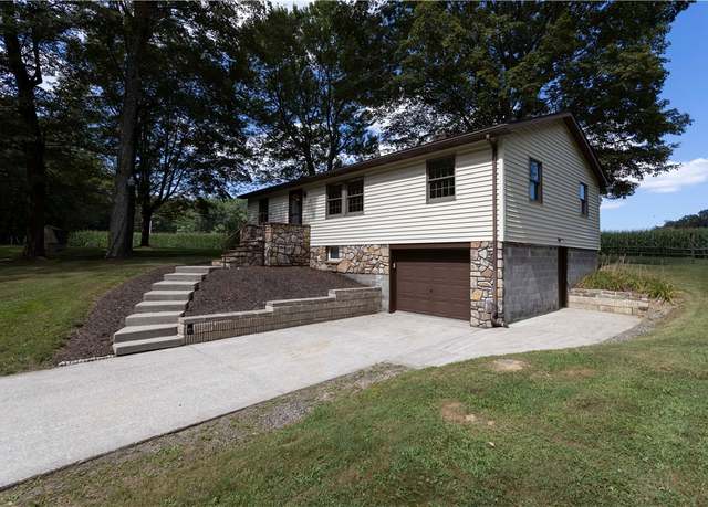 Property at 178 Country Corner Ln, Milford Twp, PA 15501, 3 beds, 2 baths