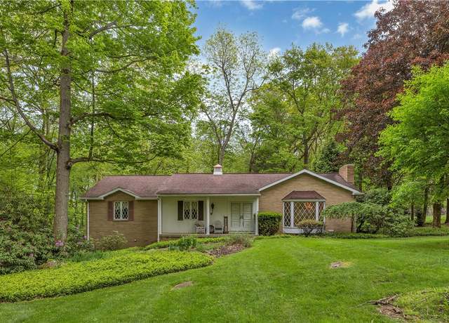 Property at 1225 East Dr, Penn Twp - But, PA 16002, 3 beds, 3 baths