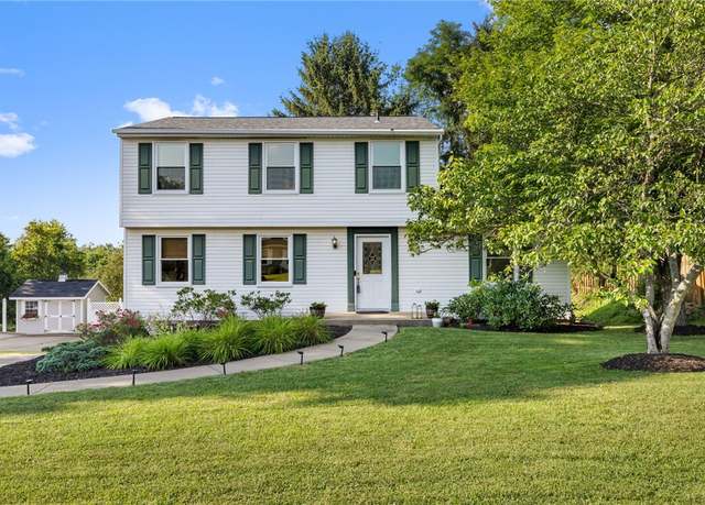 Property at 216 Scottsdale Dr, Moon/crescent Twp, PA 15108, 3 beds, 1.5 baths