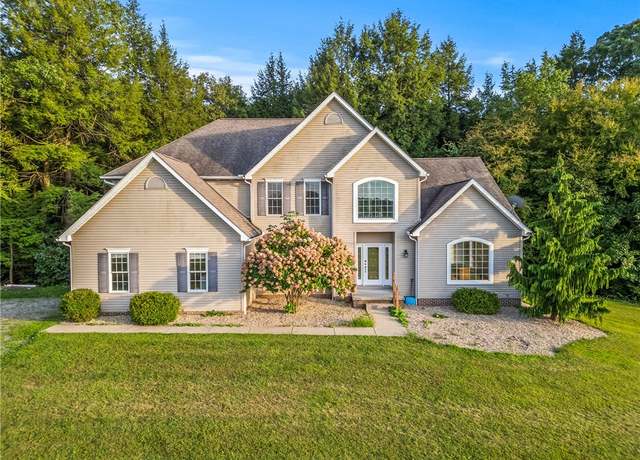 Property at 810 Hamburg Rd, Fredonia, PA 16124, 4 beds, 4.5 baths