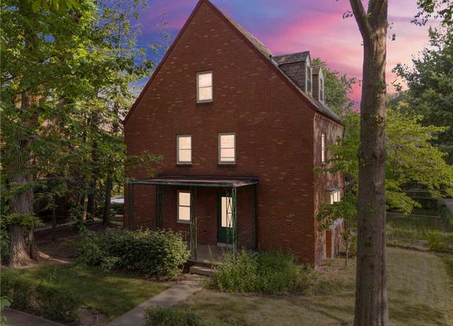 Property at 605 Olympia Rd, Mt Washington, PA 15211, 4 beds, 3 baths