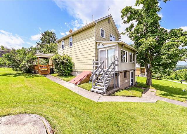 Property at 406 Mcclerge Ave, Sewickley Twp, PA 15637, 3 beds, 2 baths