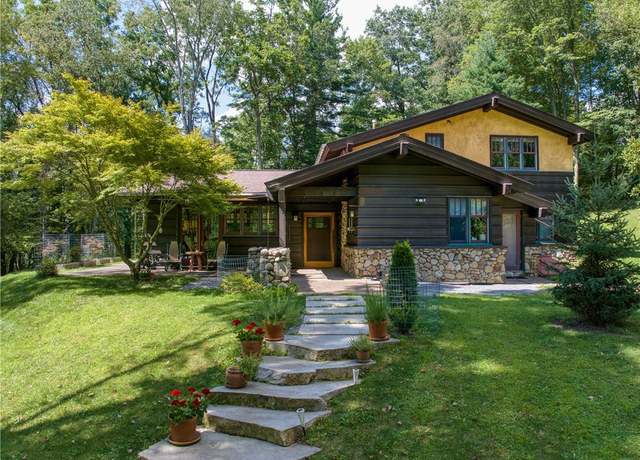 Property at 201 Fairway Ln, Middlesex Twp, PA 16059, 3 beds, 3 baths