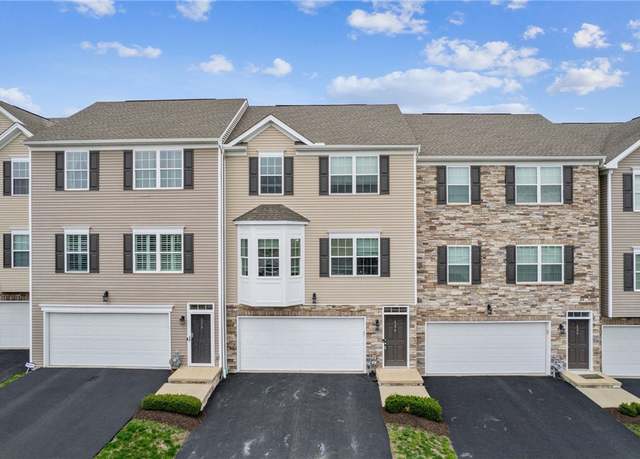 Property at 626 Freedom Dr, Collier Twp, PA 15106, 3 beds, 2.5 baths