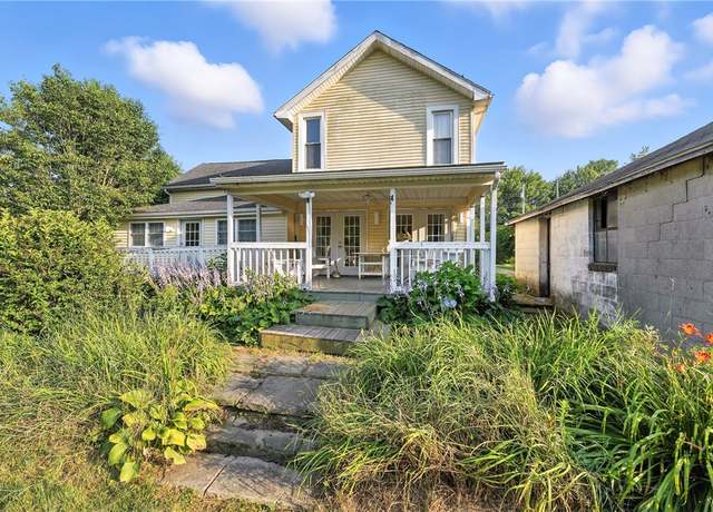 Property at 123 Constitution Blvd, Fredonia, PA 16124, 3 beds, 2 baths