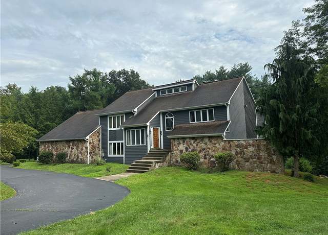 Property at 4400 Twin Oaks Dr, Murrysville, PA 15668, 5 beds, 4.5 baths