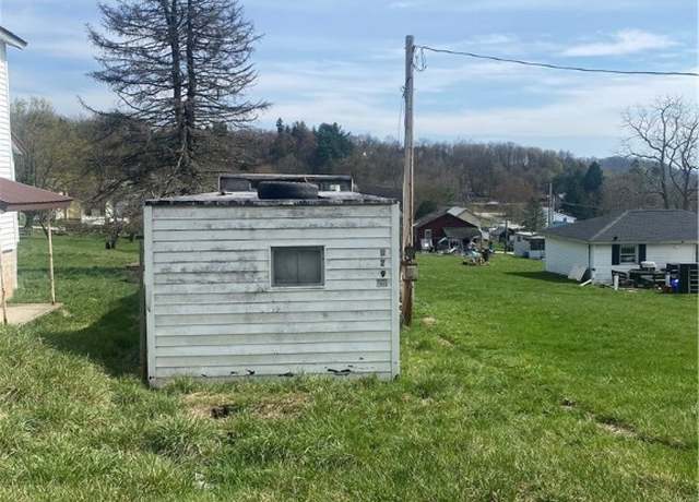 Property at 729 Fairview Ave, White Twp - Ind, PA 15701, 2 beds, 1 bath