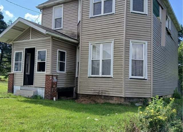 Property at 382 Orchard St, Sharon, PA 16146, 4 beds, 1.5 baths