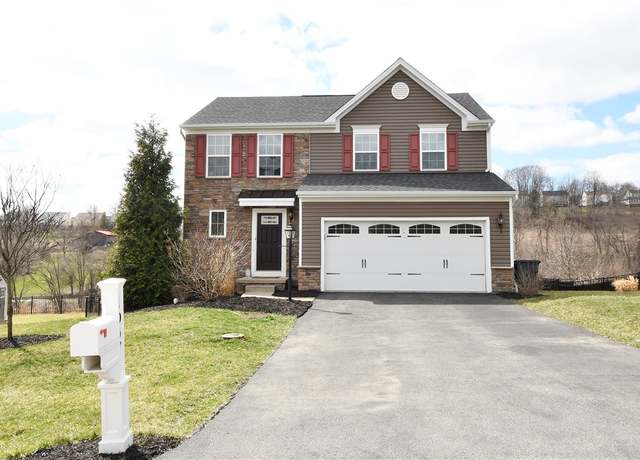 Property at 1037 Oakbrooke Dr, Cecil, PA 15317, 3 beds, 3.5 baths