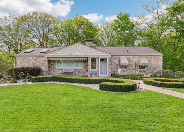 Property at 12 Oakwood Ter, Oakmont, PA 15139, 2 beds, 2 baths