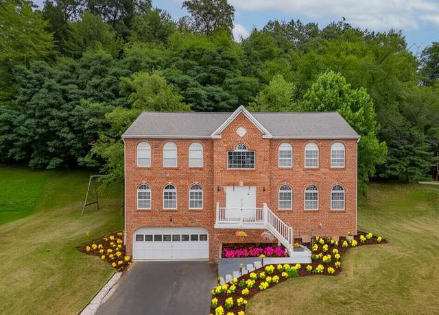 Property at 302 Cosette Dr, Cranberry Twp, PA 16066, 4 beds, 2.5 baths