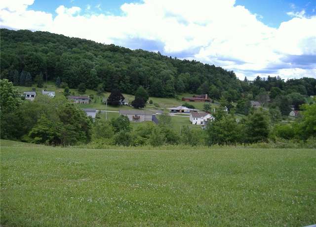 Property at 107 Crystal Dr, White Twp - Ind, PA 15701