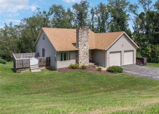 Property at 170 Piedmont Ave, North Huntingdon, PA 15642, 4 beds, 3 baths