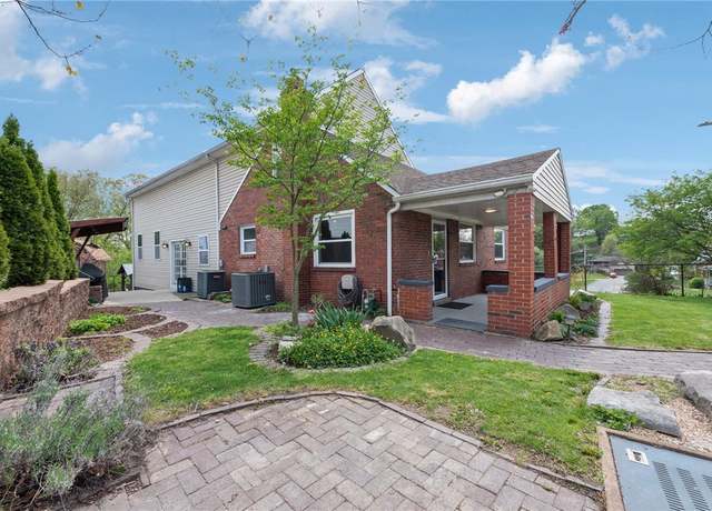 Property at 3302 Crestview Dr, N Versailles, PA 15137, 3 beds, 2.5 baths