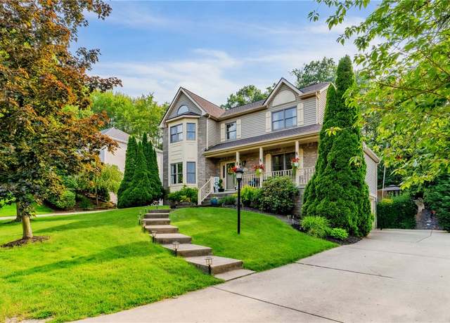 Property at 139 Village Dr, Cranberry Twp, PA 16066, 4 beds, 2.5 baths
