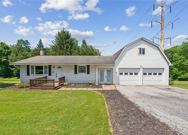 Property at 300 Coon Ridge Rd, Westmont Hilltop School District, PA 15905, 2 beds, 1 bath
