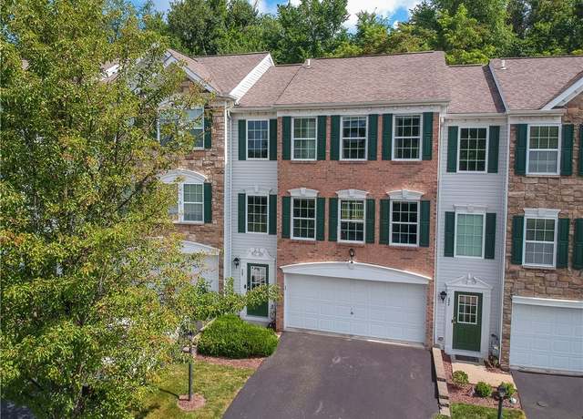 Property at 205 Grace Manor Dr, Robinson Twp - Nwa, PA 15108, 3 beds, 2.5 baths