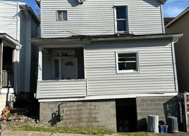 Property at 905 Walnut St, New Kensington, PA 15068, 3 beds, 2 baths