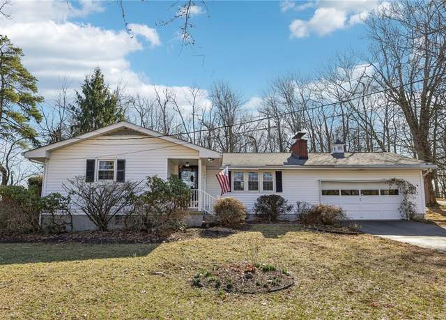 Property at 137 Twin Run Rd, Hempfield Twp - Wml, PA 15601, 2 beds, 1 bath