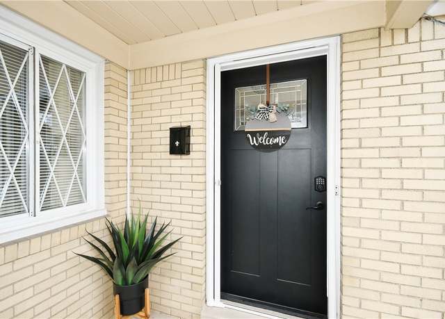 Property at 257 Washington Ave, Whitaker, PA 15120, 2 beds, 1 bath