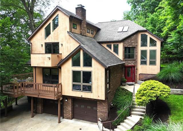 Property at 4025 Grand Ave, Hampton, PA 15101, 4 beds, 3.5 baths