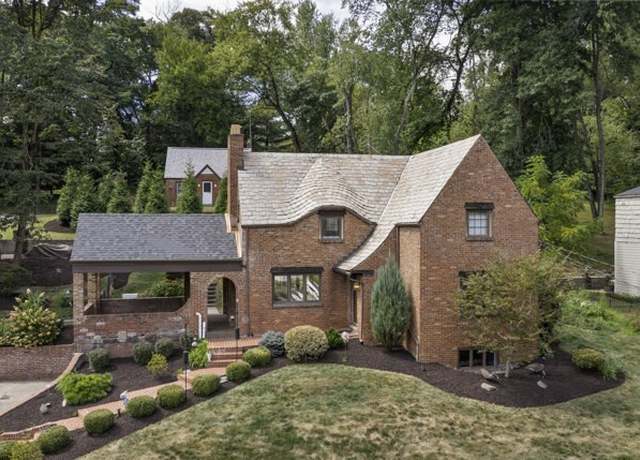 Property at 215 Brookside Blvd, Upper St. Clair, PA 15241, 3 beds, 3 baths