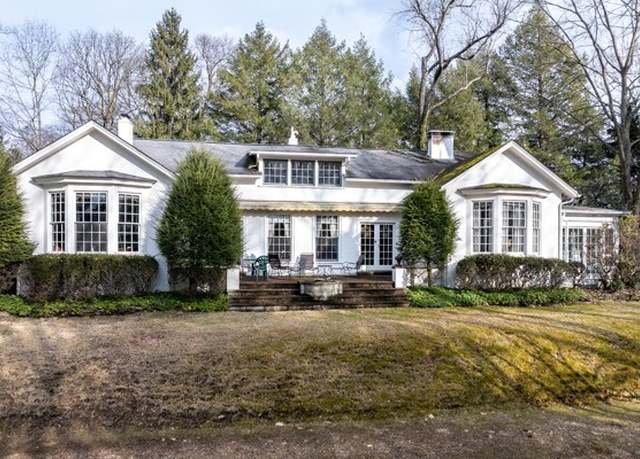 Property at 804 Persimmon Rd, Sewickley Heights, PA 15143, 4 beds, 3 baths